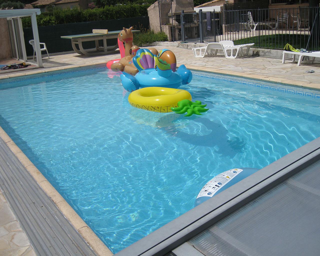 Piscine Bouee Gonflable St Tropez